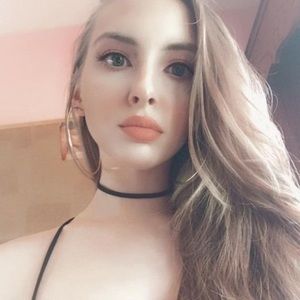 Meet your Posher, Alaina